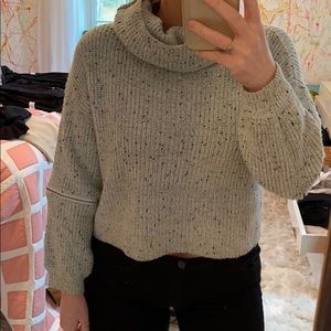 Cropped chunky knit sweater